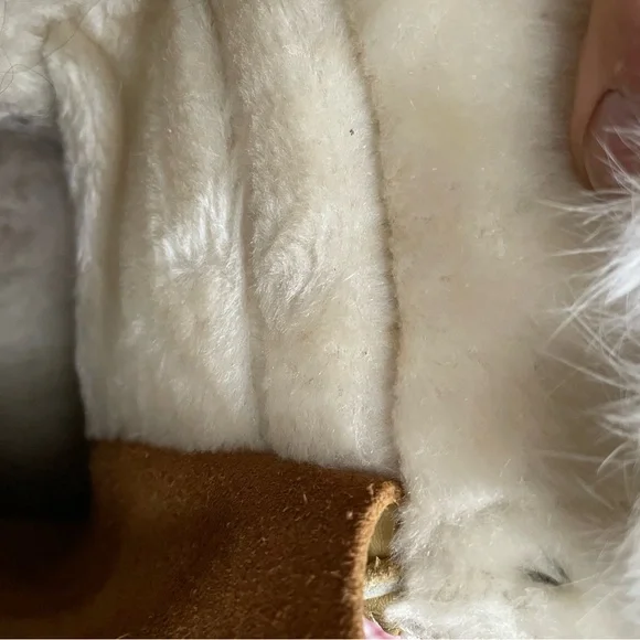 On Hold 🌼 Sz8 handmade leather moccasins with fur vintage better than UGG!! - Picture 9 of 10